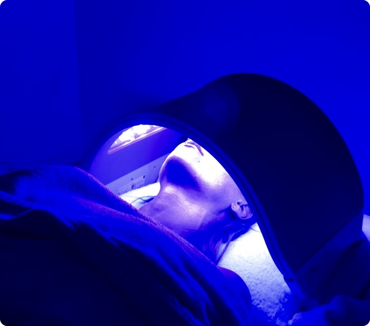 LED lysbehandling med Dermalux Flex MD